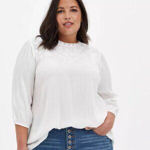 Torrid White Crinkle Gauze Embroidered Blouse